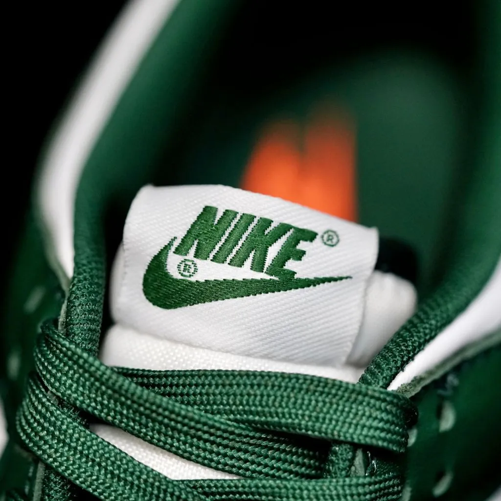 CE - NKE Varsity Green green