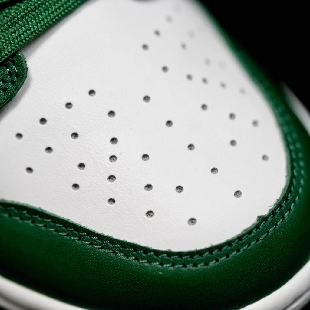 CE - NKE Varsity Green green