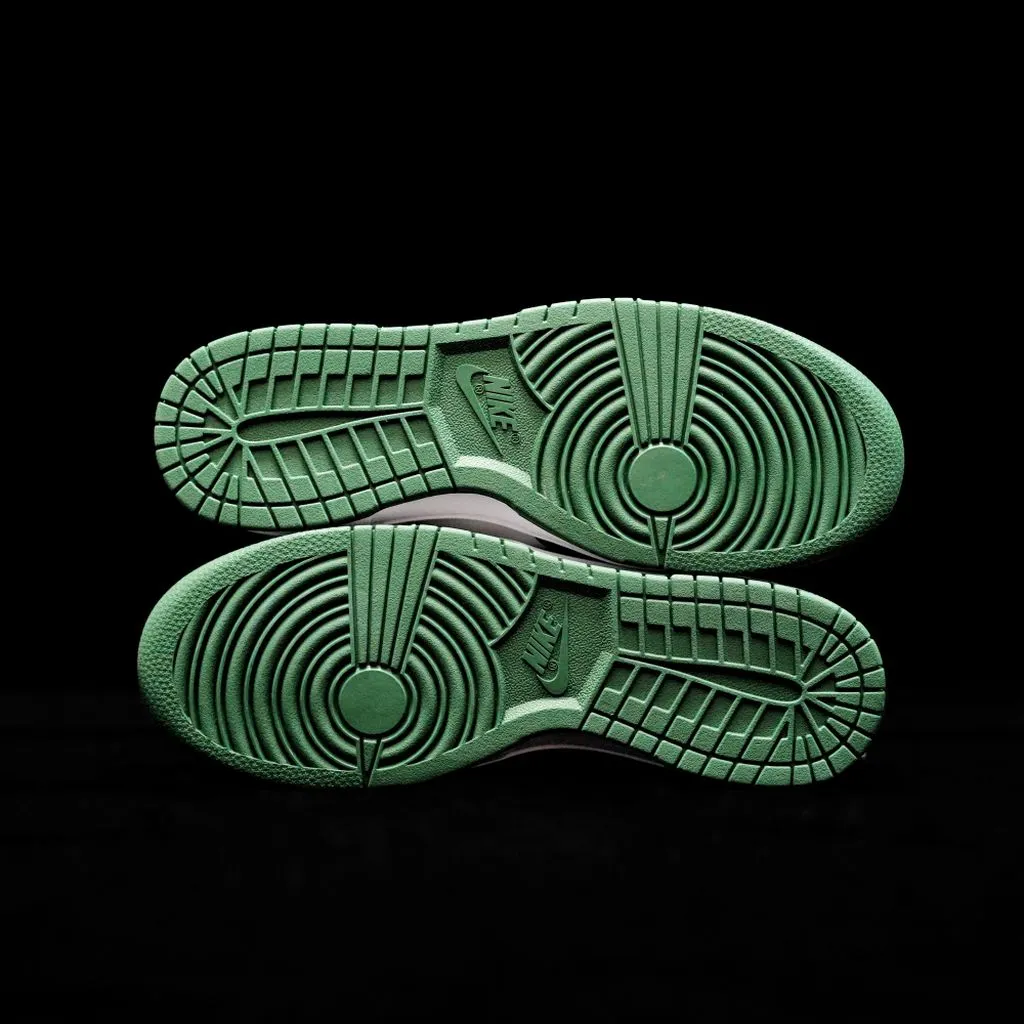 CE - NKE Varsity Green green