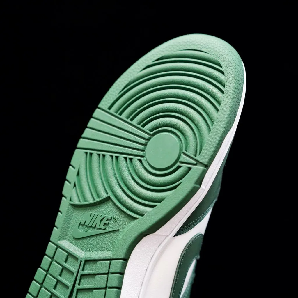 CE - NKE Varsity Green green