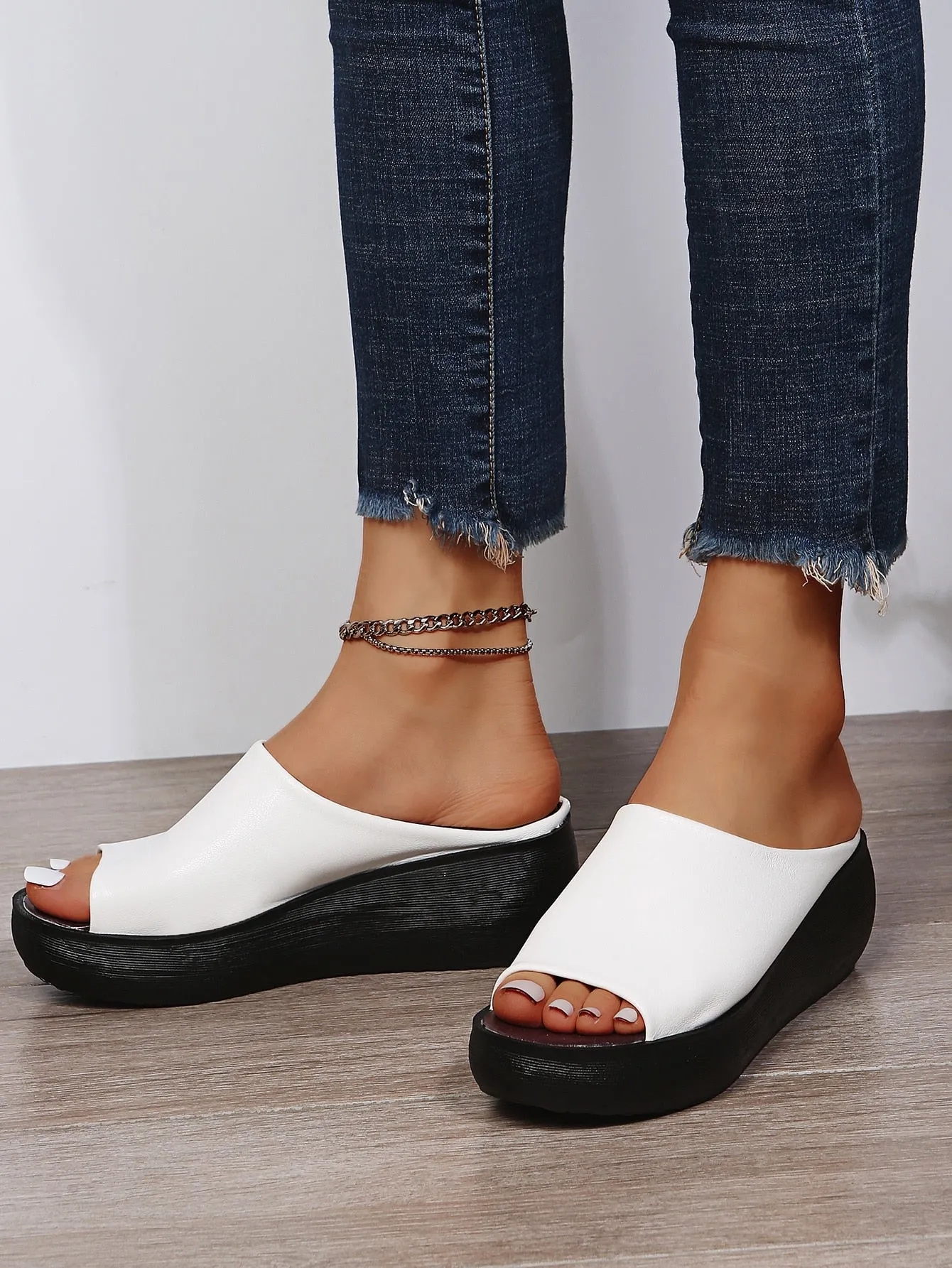 Comelyy Ladies Leather Sole Slippers