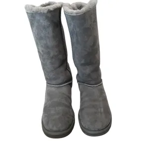SIZE 8  Grey Furlined Ugg Boots