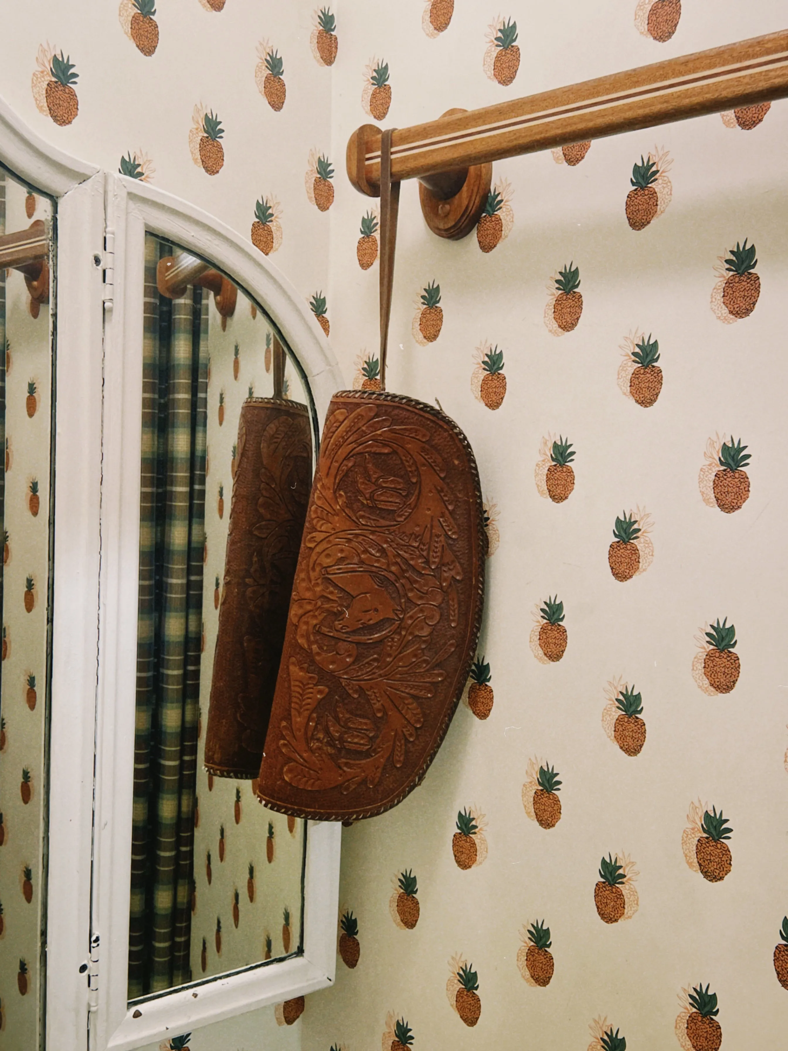VINTAGE TOOLED LEATHER CLUTCH